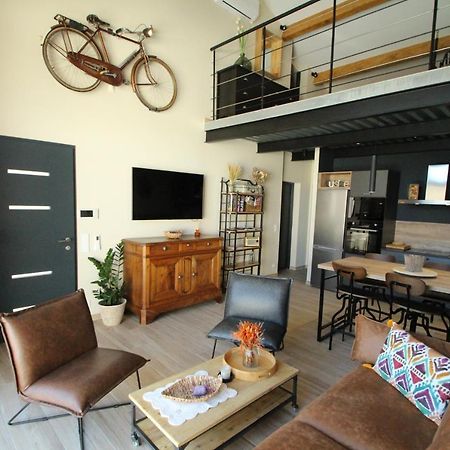 Вилла Loft Lou Pitchoun Сент-Этьен-дю-Грес Экстерьер фото