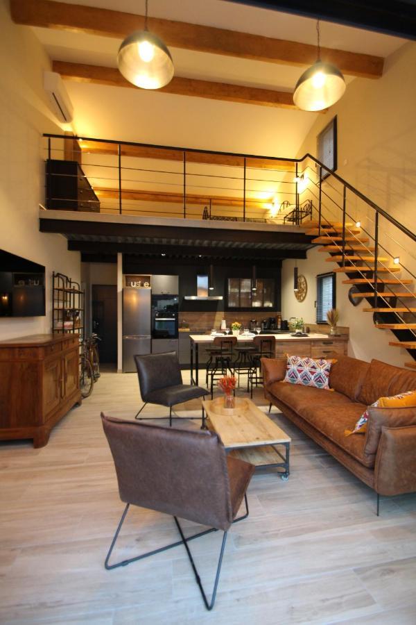 Вилла Loft Lou Pitchoun Сент-Этьен-дю-Грес Экстерьер фото