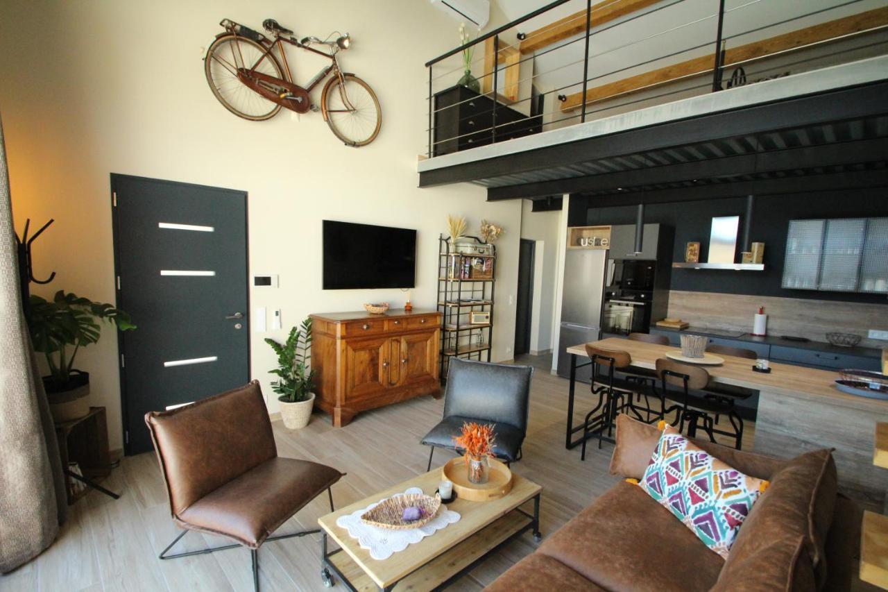 Вилла Loft Lou Pitchoun Сент-Этьен-дю-Грес Экстерьер фото