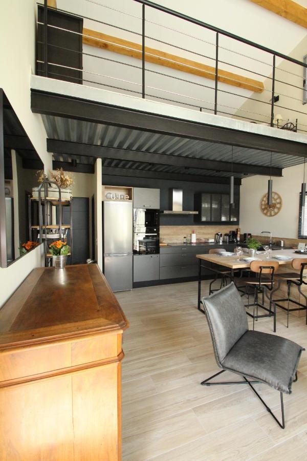 Вилла Loft Lou Pitchoun Сент-Этьен-дю-Грес Экстерьер фото
